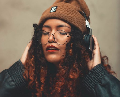 woman-with-headphones